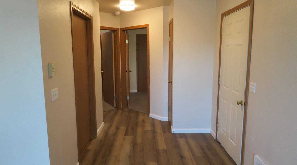 508wlauridsen2.hallway