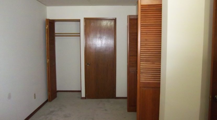 338&halfewhidby.bedroomb