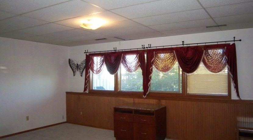 338&halfewhidby.livingroomb