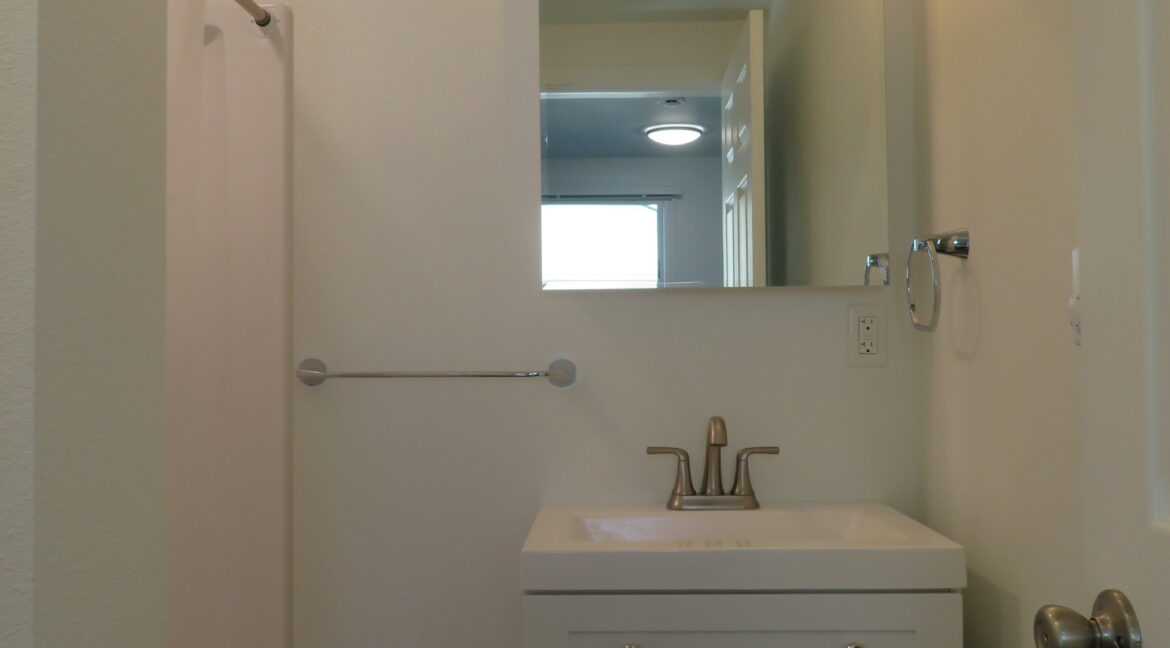 210 n eunice#12.batha