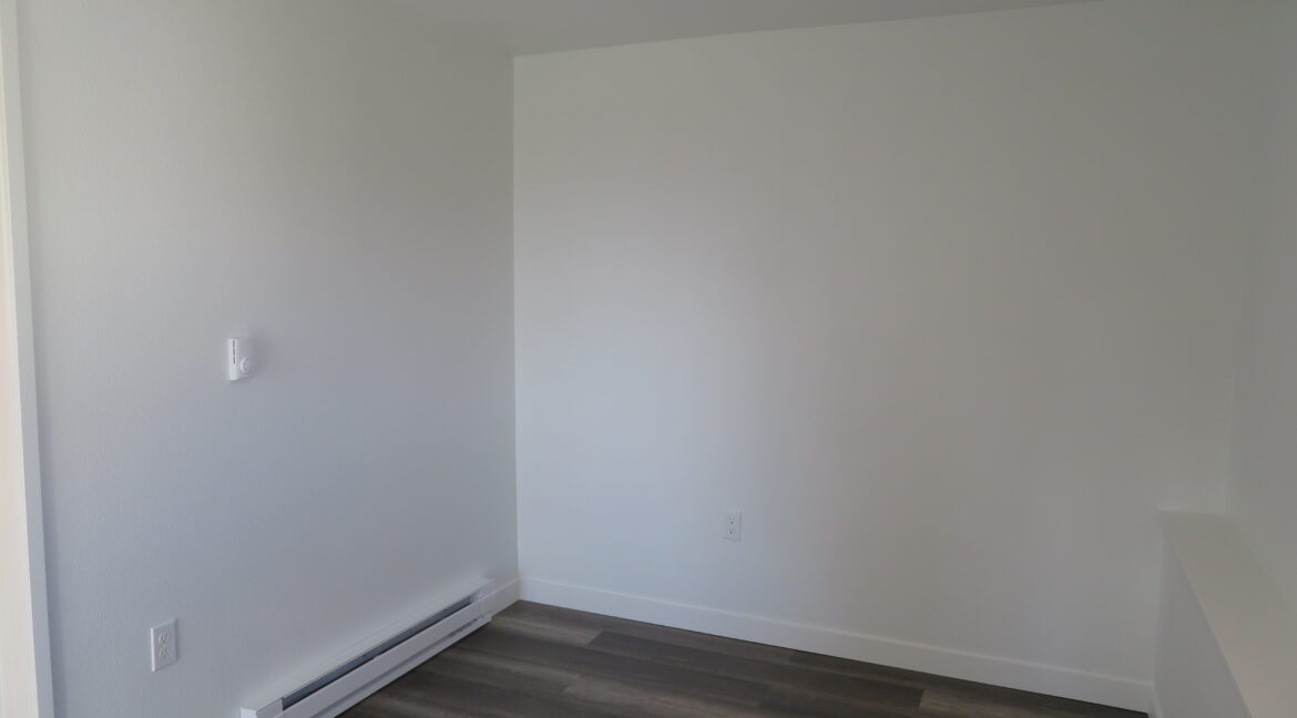 210 n eunice#12.bedroomb