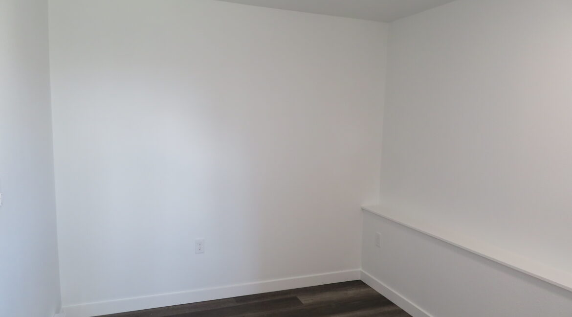 210 n eunice#12.bedroomd