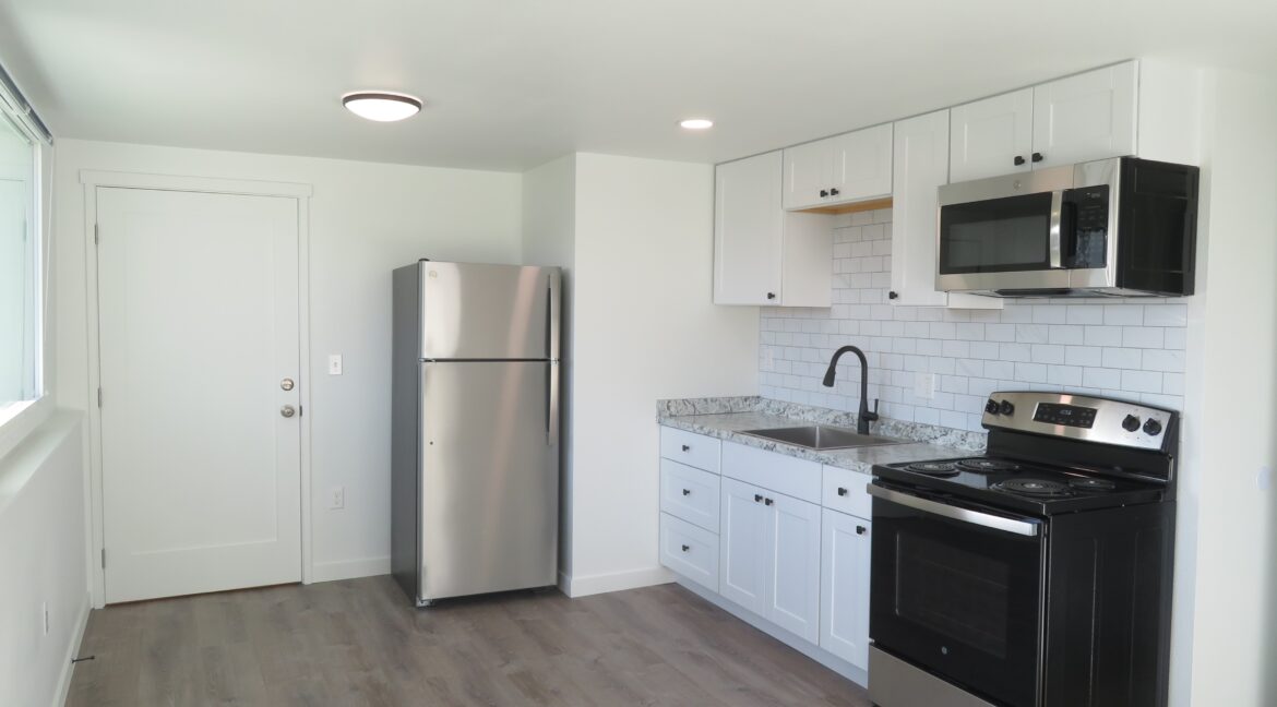210 n eunice#12.dining-kitchenc