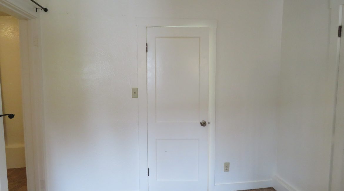 4105 s bean.hallway