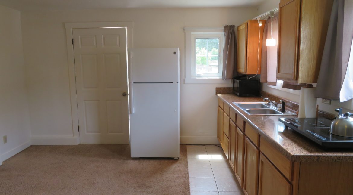 4105 s bean.kitchen3