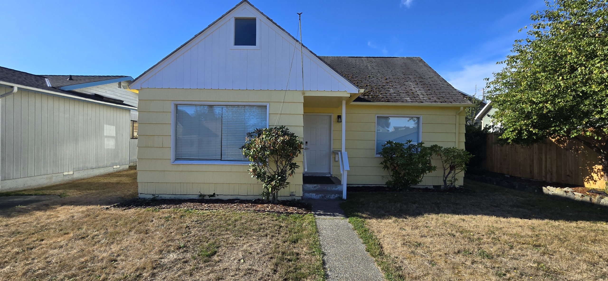 714 Georgiana St. Unit B, Port Angeles, WA 98362- Partially Furnished