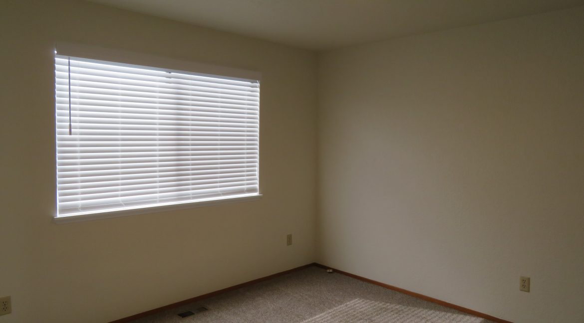 306efront7.2ndbedrooma