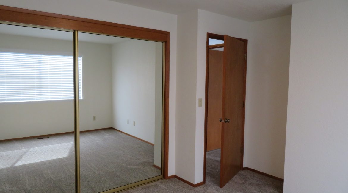 306efront7.2ndbedroomd