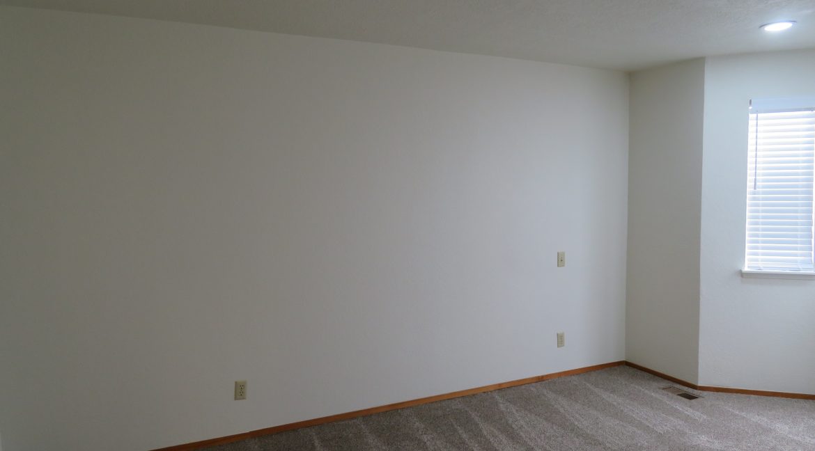 306efront7.primarybedroomh