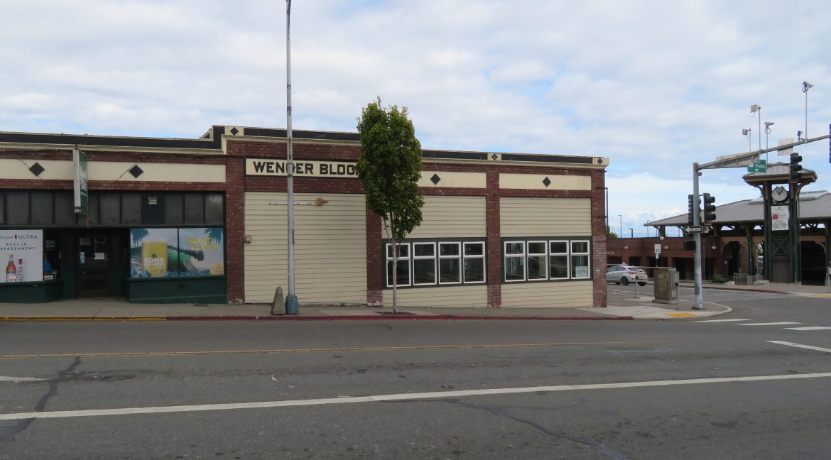 136efront.exterioreast&north